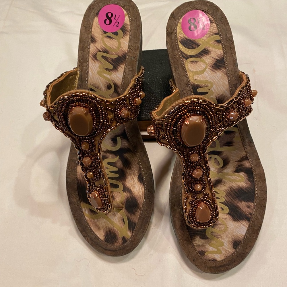 Sam Edelman Gold Sandals 
Size: 8.5
Brand New Never Worn